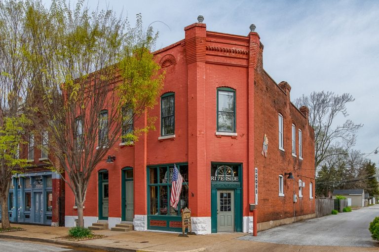 Riverside Antiques
